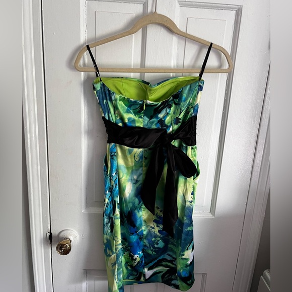 Green and Blue short dress - Picture 3 of 3